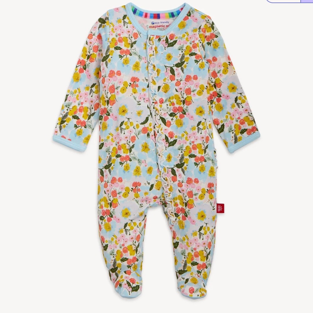 NWOT Magnetic Me Magnetic Footie in Seraphina